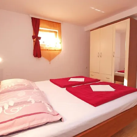 Apartment Fuer 4 Personen Ca 42 Qm In Fazana-surida, Istrien Istrische Riviera