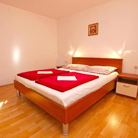 Apartment Fuer 4 Personen Ca 42 Qm In Fazana-surida, Istrien Istrische Riviera Valbandon